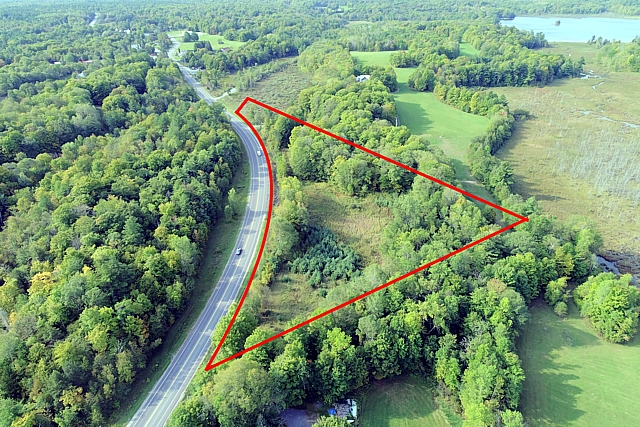 Perth Road Lot, South Frontenac, Gurreathomes