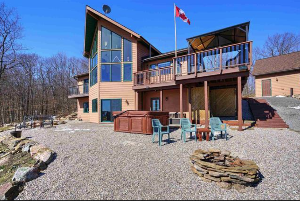 gurreathomes Wolfe lake cottage country living home