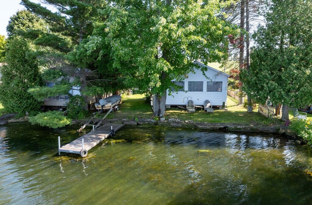 37 Lilly Lane, Upper Rideau Lake