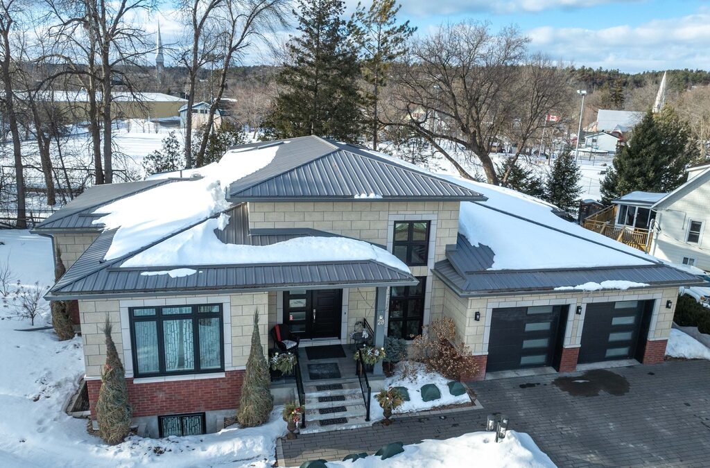 28 George St., Westport