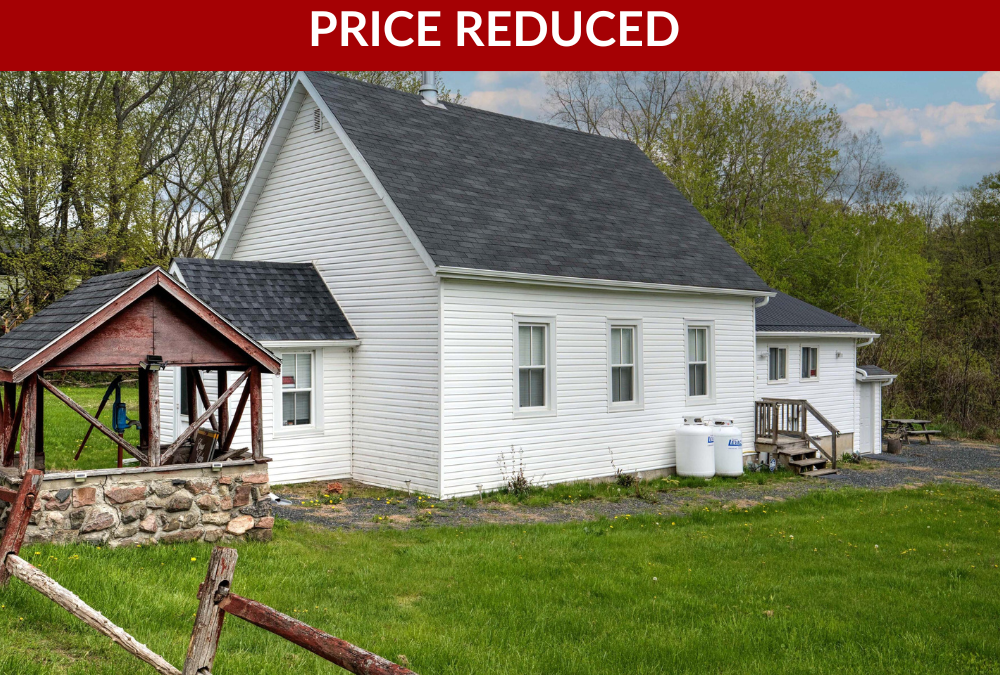 1867 Crow Lake Road, Maberly