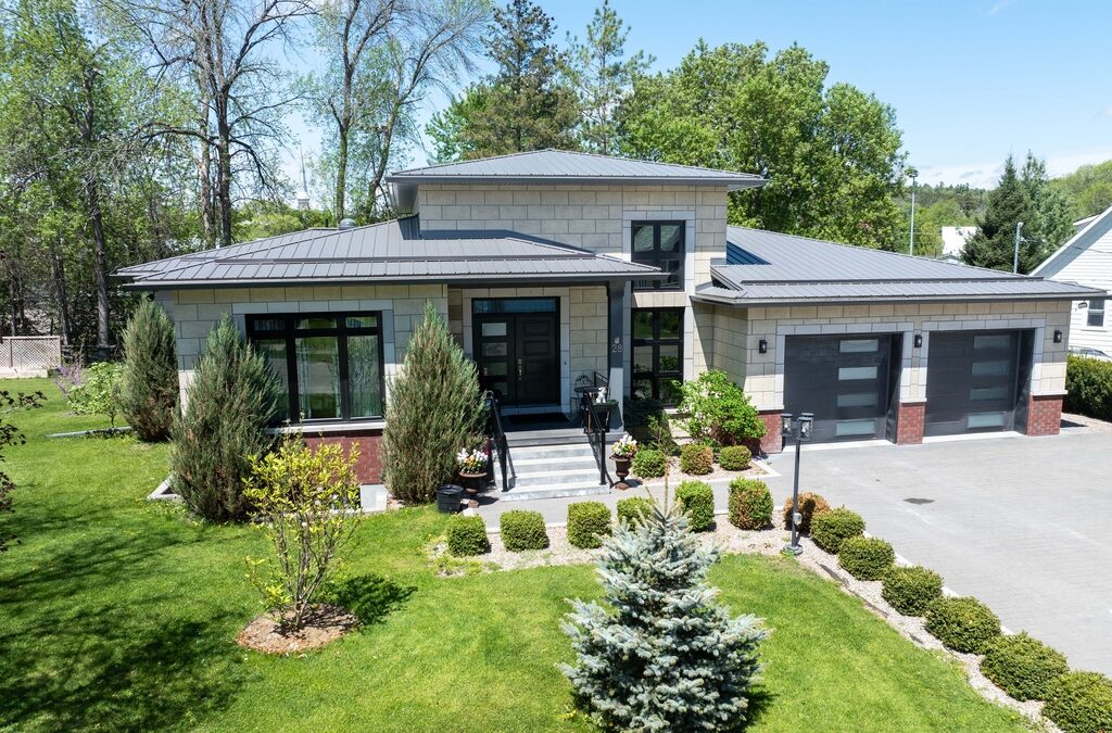 28 George St., Westport