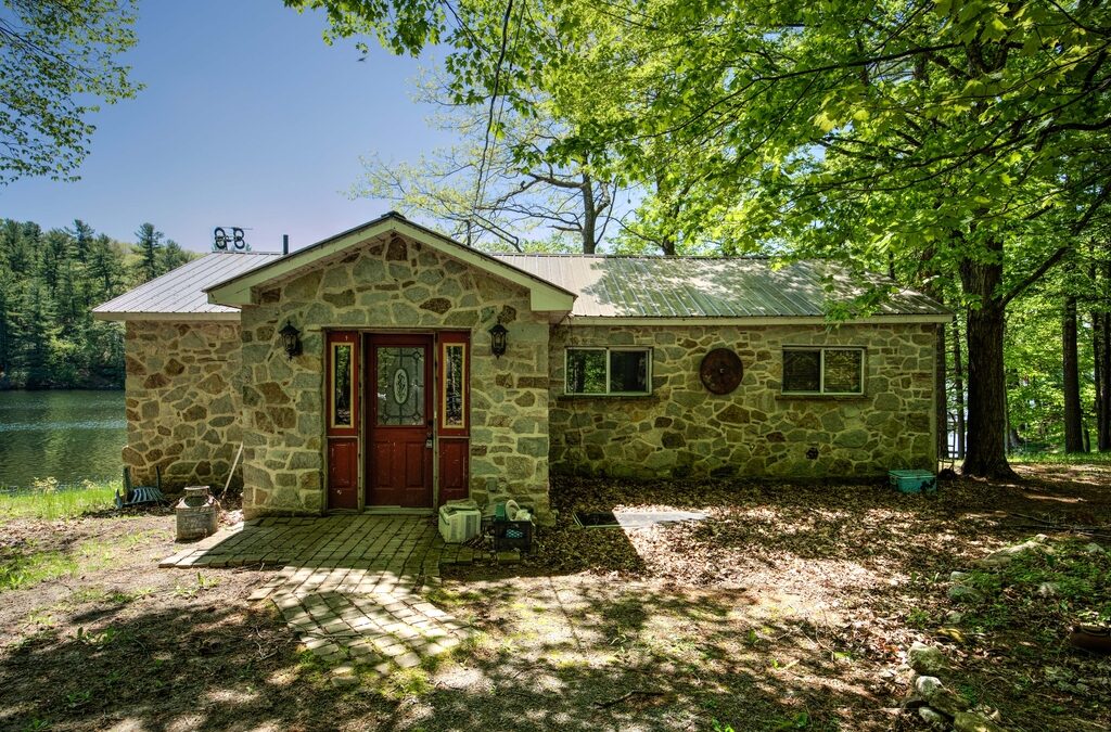 75 Grouse Lane, Kingsford Lake