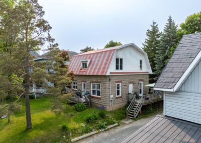 24 Rideau St., Westport