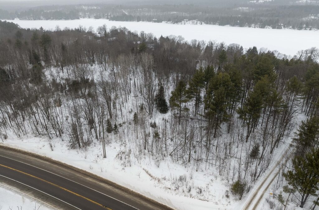 PT LT 20 Highway 7, Frontenac