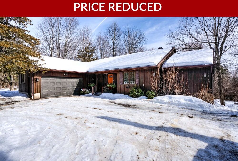 9889 Perth Road, Rideau Lakes