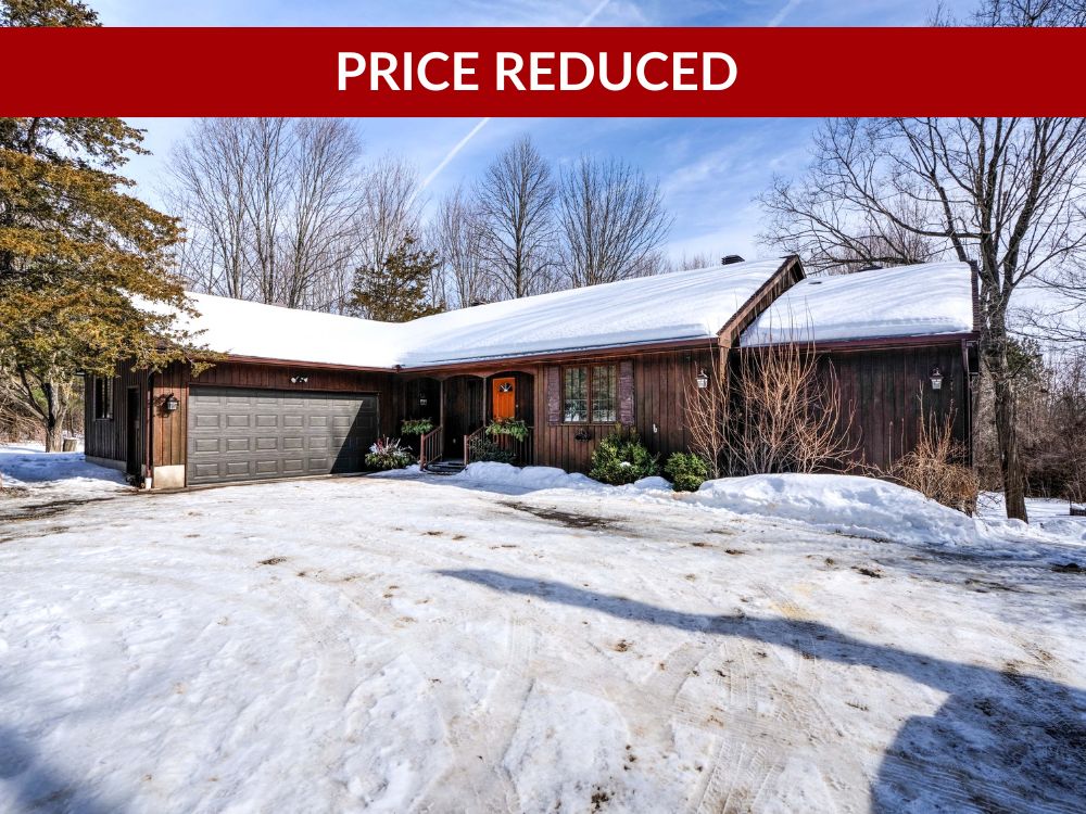 9889 Perth Road, Rideau Lakes