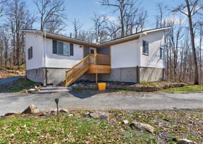 289 Maple Grove Lane, Bobs Lake