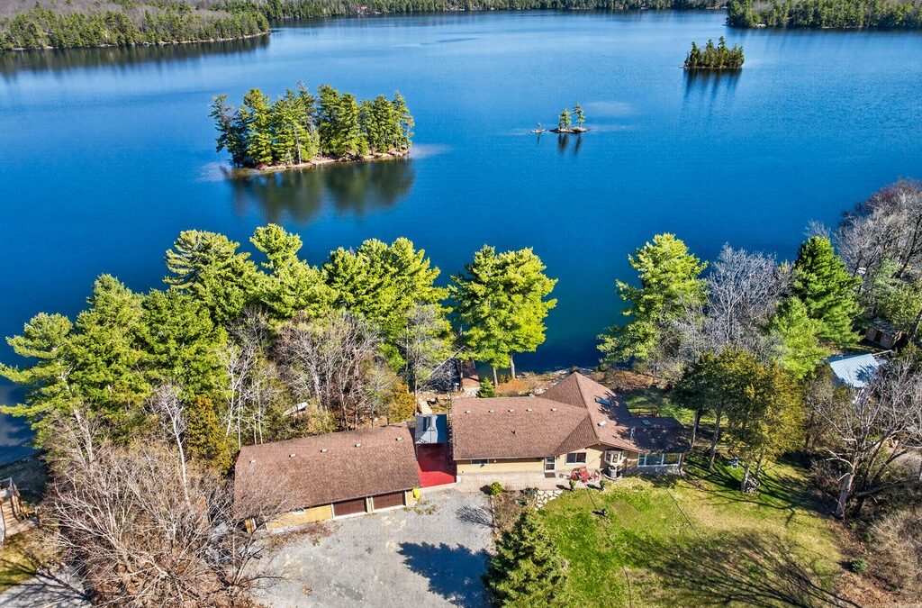 3037 Hilltop Lane, Buck Lake