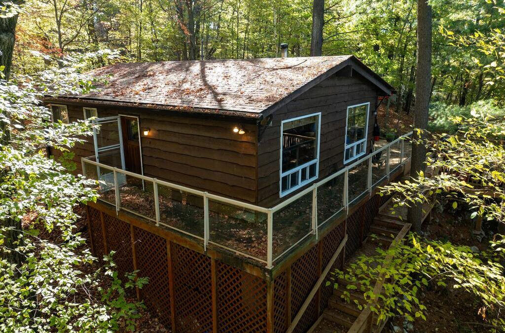 450 Brooks Point Rd., Opinicon Lake