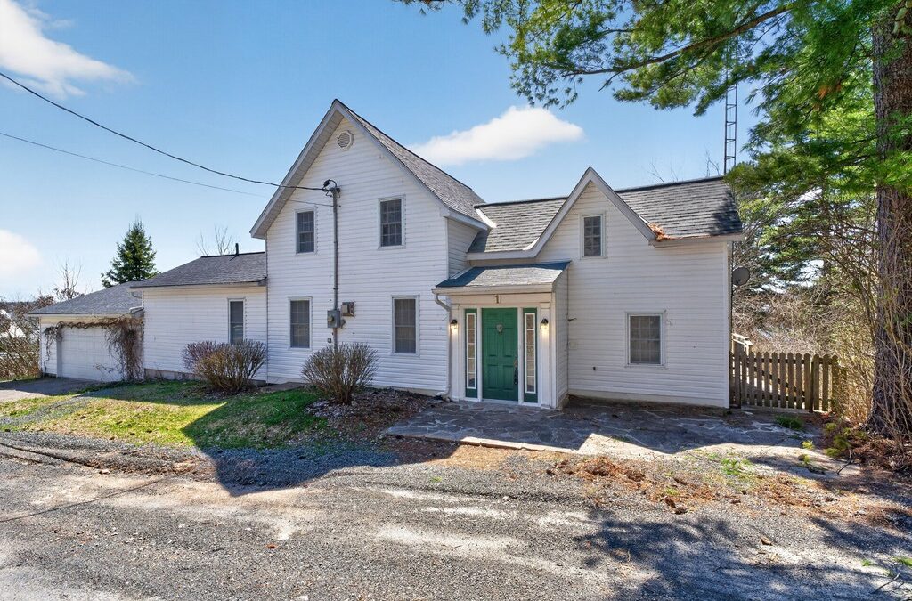 1 Pond Street, Westport