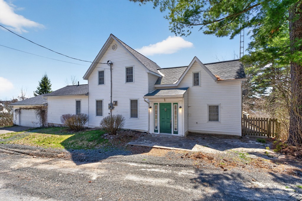 1 Pond Street, Westport