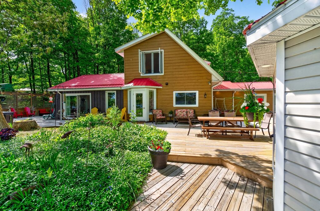 1004C Public Beach Rd, Long Lake