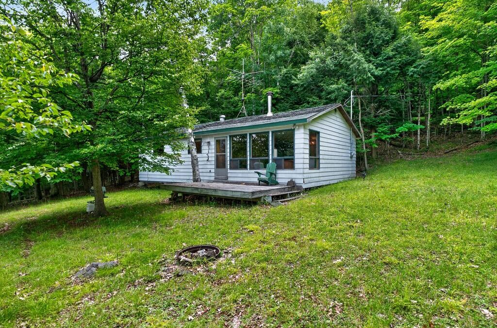 119 Cliff View Lane, Buck Lake