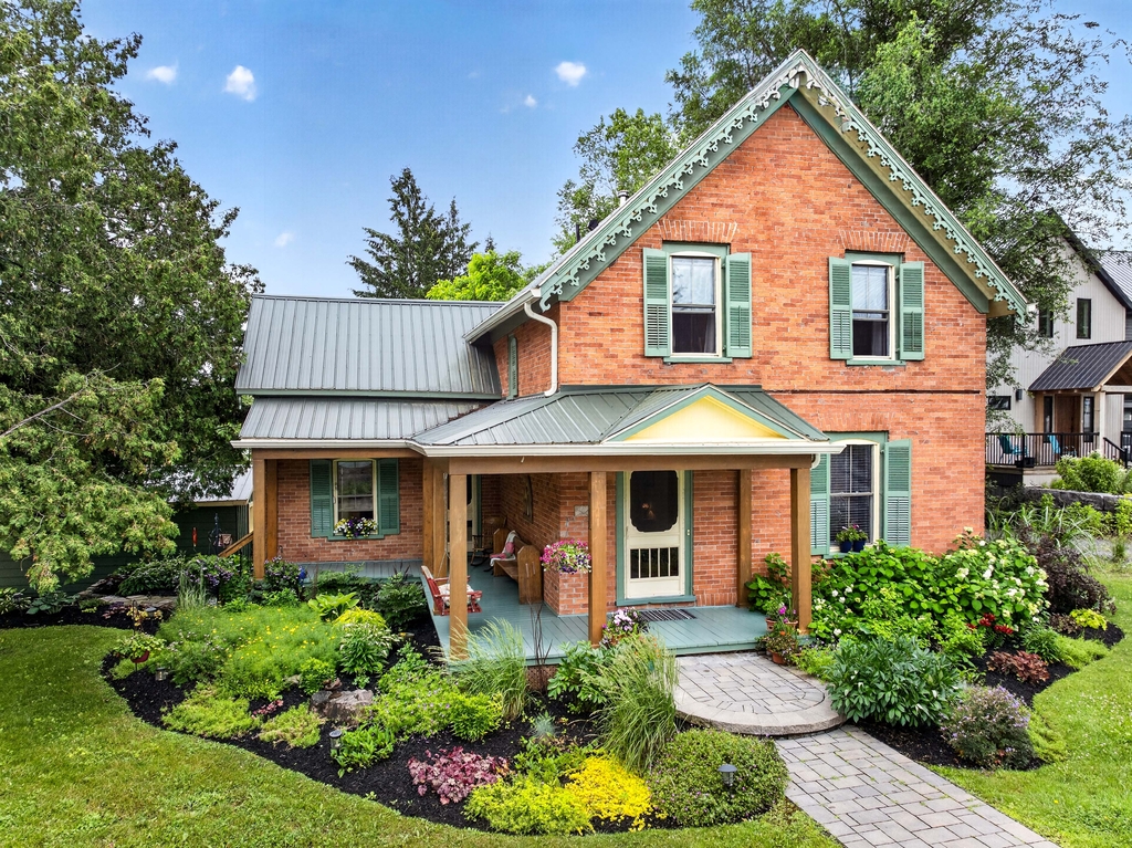 15 Rideau Street, Westport
