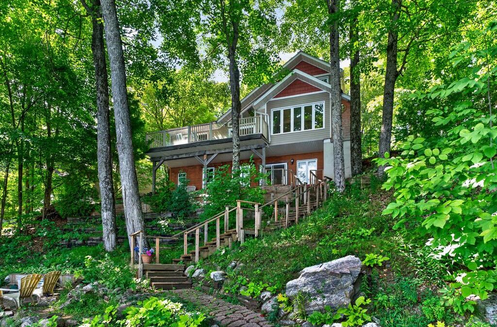 110 Maple Grove Cres., Bobs Lake